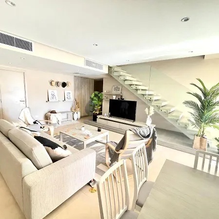 A Stunning Seaview Penthouse; 3Bedrooms + Nanny