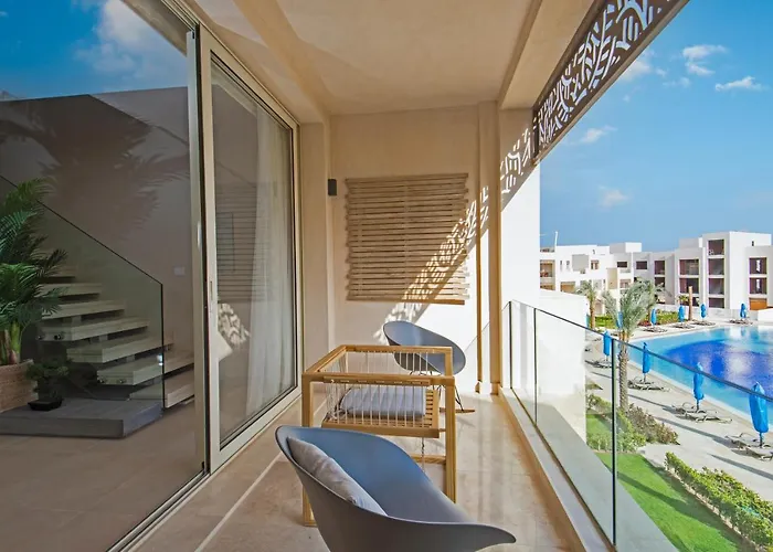 Appartement A Stunning Seaview Penthouse; 3bedrooms + Nanny