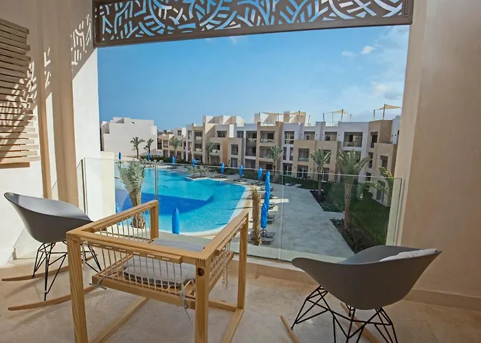 A Stunning Seaview Penthouse; 3bedrooms + Nanny *