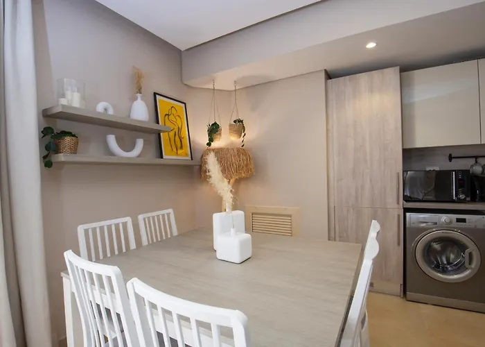 A Stunning Seaview Penthouse; 3bedrooms + Nanny