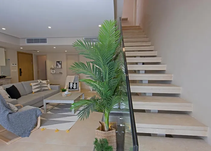 Appartement A Stunning Seaview Penthouse; 3bedrooms + Nanny