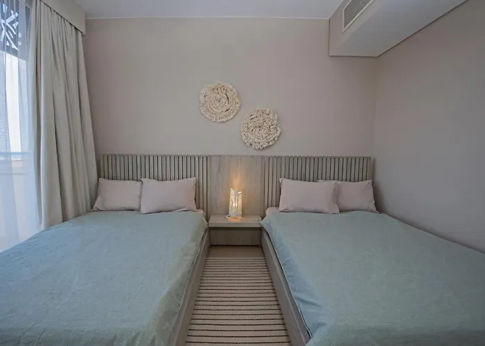 A Stunning Seaview Penthouse; 3bedrooms + Nanny *