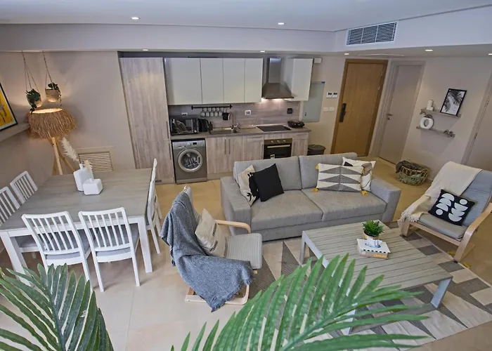 A Stunning Seaview Penthouse; 3bedrooms + Nanny Hurghada