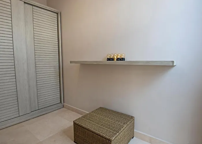 A Stunning Seaview Penthouse; 3bedrooms + Nanny