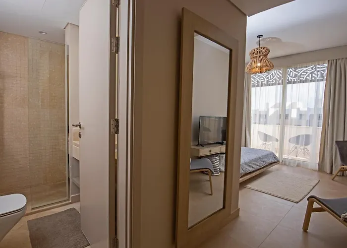 A Stunning Seaview Penthouse; 3bedrooms + Nanny Appartement