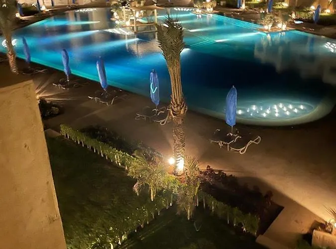 Appartement A Stunning Seaview Penthouse; 3bedrooms + Nanny